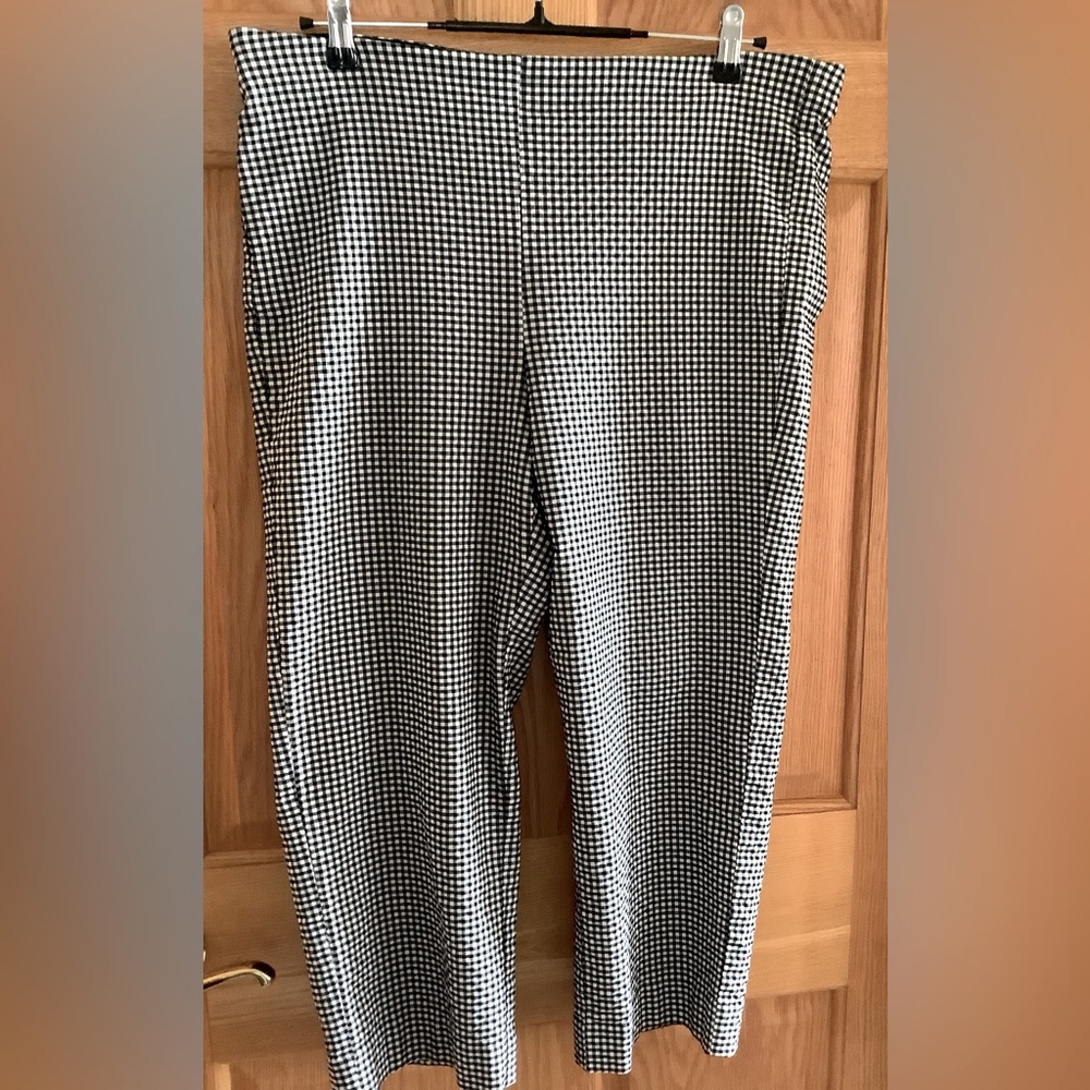 Chico’s Black and White Check Cropped Flat Front Pants With Stretch Size 3 (16) - Picture 2 of 9